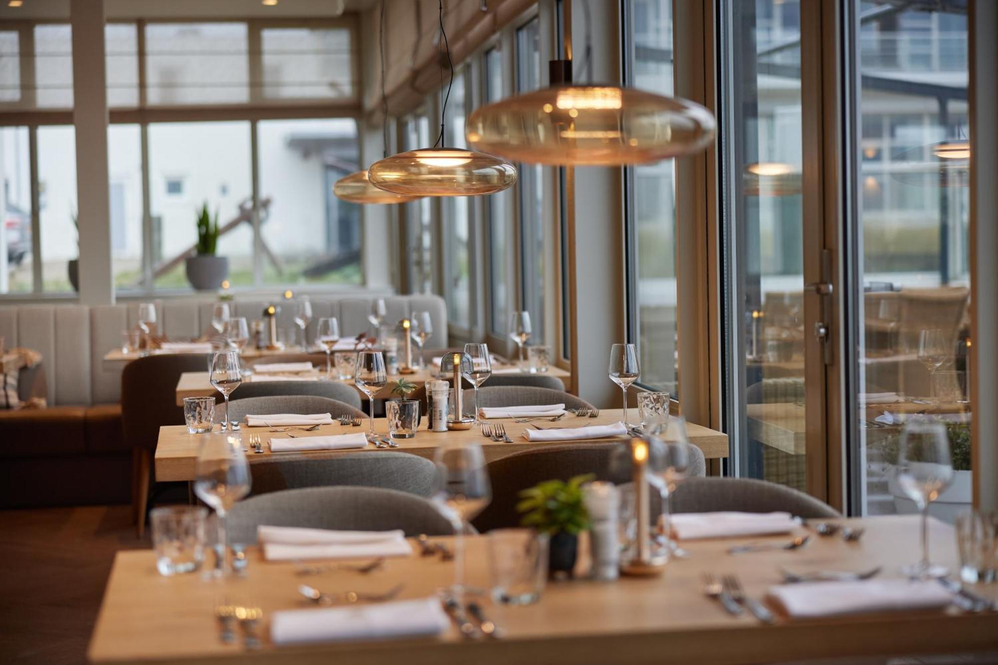 Westcord Strandhotel Seeduyn Влиланд Екстериор снимка